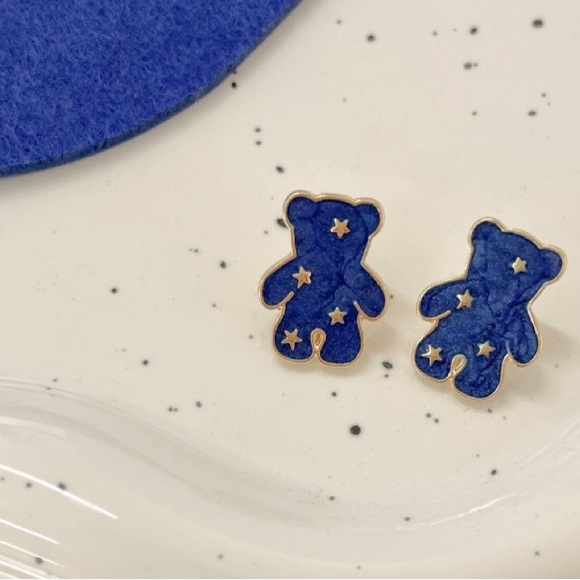 🔥2/$20 Blue Bear Earrings Silver Pin - Picture 5 of 5